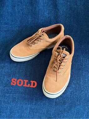 SOLD - EUC SPERRY Corduroy Top-Sider Sneakers
